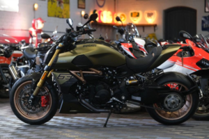 2021 Ducati Diavel 1260 1260 Lamborghini Edition in Green — image 3