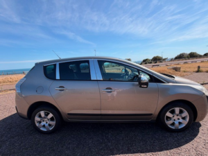 2011 Peugeot 3008 1.6 E-Hdi Sport in Grey — image 5
