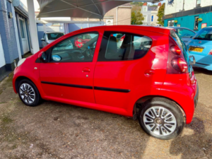 2014 Peugeot 107 1.0 12v Active in Red — image 5