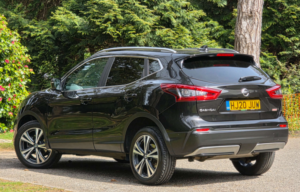 2020 Nissan Qashqai 1.3 Qashqai N-Connecta Dig-T Semi-Auto 5dr in Black — image 5