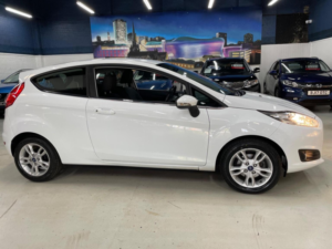 2016 Ford Fiesta 1.25 Zetec Euro 6 3dr in White — image 2