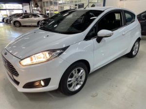 2016 Ford Fiesta 1.25 Zetec Euro 6 3dr in White — image 4