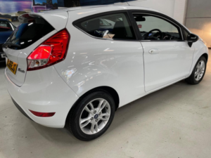 2016 Ford Fiesta 1.25 Zetec Euro 6 3dr in White — image 6
