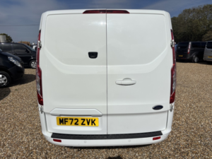 2022 Ford Transit Custom 2.0 Transit Custom Limited Dciv 300 L2 2.0l Ecoblue 130ps Fwd 6 Speed Manual in White — image 4