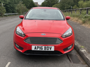 2016 Ford Focus 1.0 T Ecoboost Zetec in Red — image 3