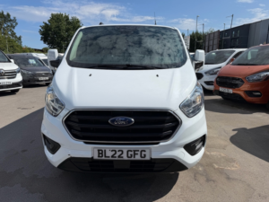 2022 Ford Transit Custom Custom Limited Crew Van — image 3