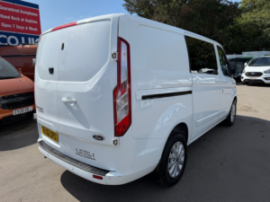 2022 Ford Transit Custom Custom Limited Crew Van — image 5