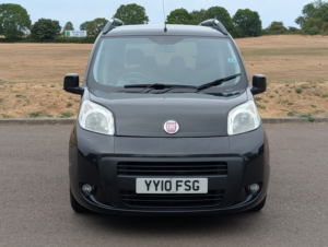 2010 Fiat Qubo Multijet Dynamic Dualogic in Black — image 2