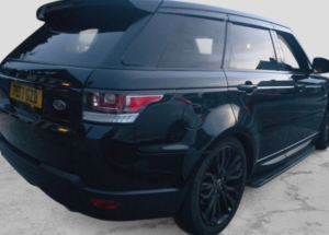 2017 Land Rover Range Rover Sport 3.0 Sd V6 Hse Dynamic SUV 5dr Diesel Auto 4WD Euro 6 (s/s) (306 Ps) in Black — image 4