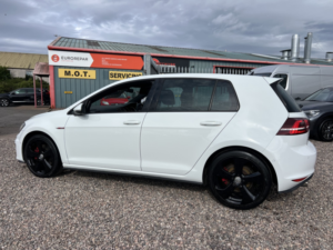 2017 Volkswagen Golf 2.0 Tsi Bluemotion Tech Gti in White — image 5
