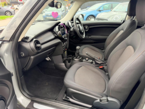 2018 MINI Hatch 1.5 Cooper D Euro 6 (s/s) 3dr in Grey — image 3
