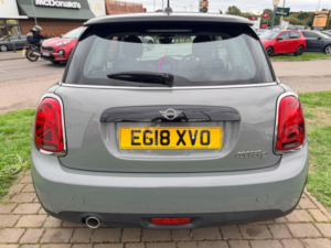 2018 MINI Hatch 1.5 Cooper D Euro 6 (s/s) 3dr in Grey — image 6