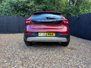 2015 Volvo V40 Cross Country 1.6 D2 Lux Nav Powershift Euro 5 (s/s) 5dr in Red — image 5
