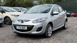 2011 Mazda Mazda2 1.3 Tamura Euro 5 5dr in Silver — image 3