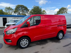 2018 Ford Transit Custom 2.0 280 Ecoblue Limited Panel Van 5dr Diesel Auto L1 H1 Euro 6 (s/s) (170 Ps) in Red — image 3
