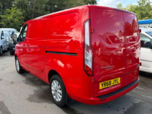 2018 Ford Transit Custom 2.0 280 Ecoblue Limited Panel Van 5dr Diesel Auto L1 H1 Euro 6 (s/s) (170 Ps) in Red — image 4