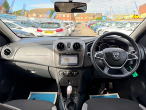 2017 Dacia Sandero Stepway 0.9 Tce Laureate Euro 6 (s/s) 5dr in Grey — image 2