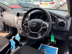 2017 Dacia Sandero Stepway 0.9 Tce Laureate Euro 6 (s/s) 5dr in Grey — image 3