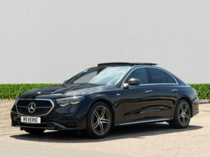 2025 Mercedes-Benz E Class 2.0 E300e 25.4kwh Amg Line (premium) Saloon 4dr Petrol Plug-In Hybrid G-Tronic Euro 6 (s/s) (313 Ps) in Black — image 3