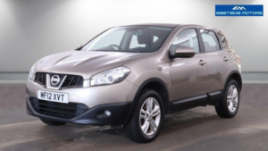 2012 Nissan Qashqai 1.6 Acenta 2WD Euro 5 (s/s) 5dr in Beige — image 3