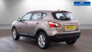 2012 Nissan Qashqai 1.6 Acenta 2WD Euro 5 (s/s) 5dr in Beige — image 4