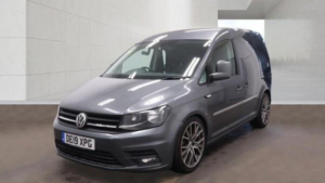 2019 Volkswagen Caddy 2.0 Tdi C20 Bluemotion Tech Highline Swb Euro 6 (s/s) 5dr in Grey — image 2