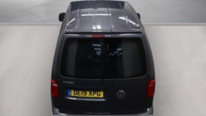 2019 Volkswagen Caddy 2.0 Tdi C20 Bluemotion Tech Highline Swb Euro 6 (s/s) 5dr in Grey — image 5