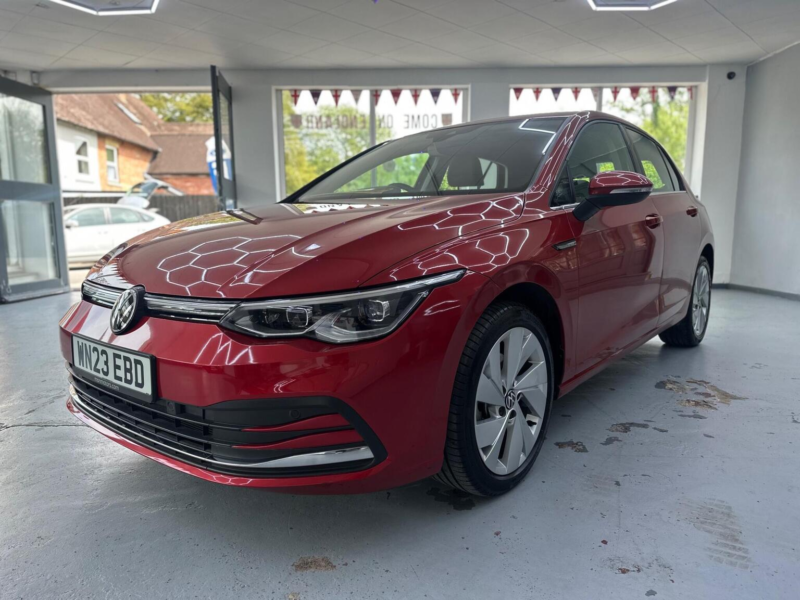 2023 Volkswagen Golf 2.0 Tdi Style DSG Euro 6 (s/s) 5dr in Red — image 1
