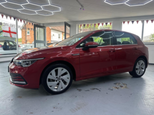 2023 Volkswagen Golf 2.0 Tdi Style DSG Euro 6 (s/s) 5dr in Red — image 4