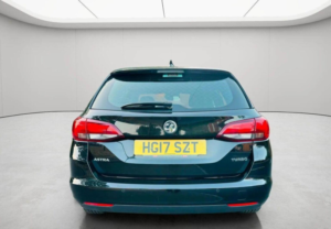 2017 Vauxhall Astra 1.4i Turbo Sri Nav Sports Tourer Auto Euro 6 (s/s) 5dr in Black — image 2