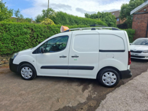 2017 Peugeot Partner 1.6 Bluehdi 651 Professional L1 5dr in White — image 3