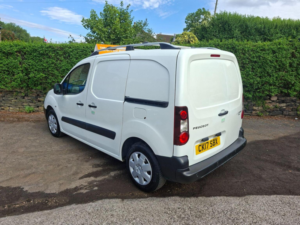 2017 Peugeot Partner 1.6 Bluehdi 651 Professional L1 5dr in White — image 4