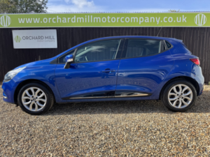 2018 Renault Clio 0.9 Dynamique Nav Tce 90 in Blue — image 3