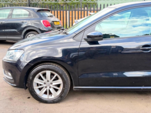 2015 Volkswagen Polo 1.2 Tsi Bluemotion Tech Se DSG Euro 6 (s/s) 5dr in Black — image 4
