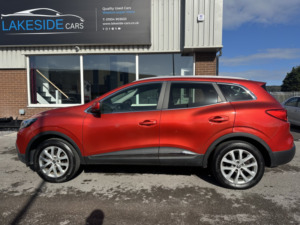 2016 Renault Kadjar 1.5 Dynamique Nav Dci 110 in Red — image 5