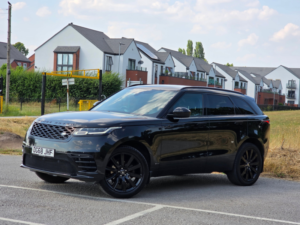 2018 Land Rover Range Rover Velar 2.0 D240 R-Dynamic S SUV 5dr Diesel Auto 4WD Euro 6 (s/s) (240 Ps) in Black — image 3
