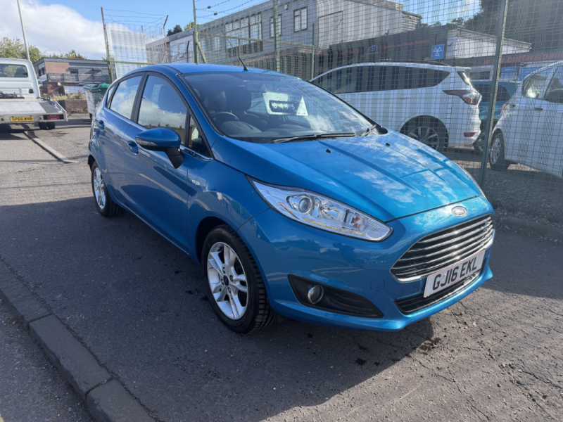 2016 Ford Fiesta 1.3 Zetec in Blue — image 1