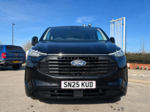 2025 Ford Transit Custom 2.5 Transit Custom V710 Limited Van 320 L1 2.5l Duratec 232ps PHEV Fwd 1 Speed Automatic in Black — image 2
