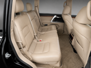 2014 Toyota Land Cruiser Zx 4.6 V8 in Black — image 3