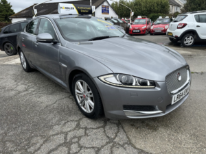 2014 Jaguar Xf 2.2 D Luxury in Grey — image 5