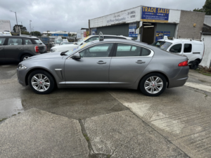 2014 Jaguar Xf 2.2 D Luxury in Grey — image 6