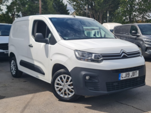 2019 Citroen Berlingo Enterprise M — image 2