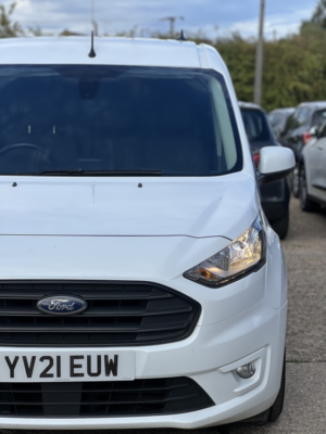 2021 Ford Transit Connect 1.5 Transit Connect Limited Van 200 L1 1.5l Ecoblue 120ps Fwd 6 Speed Manual in White — image 2