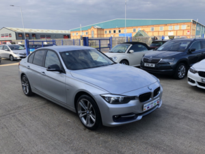 2014 BMW 3 Series 2.0 318d Sport Saloon in Silver — image 2