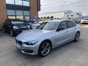 2014 BMW 3 Series 2.0 318d Sport Saloon in Silver — image 3