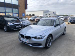2014 BMW 3 Series 2.0 318d Sport Saloon in Silver — image 4