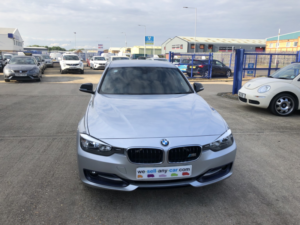 2014 BMW 3 Series 2.0 318d Sport Saloon in Silver — image 5