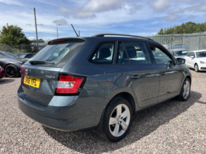 2016 Skoda Fabia 1.2 Tsi Se L in Grey — image 2