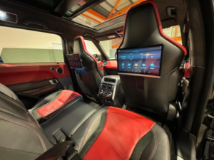 2020 Land Rover Range Rover Sport 5.0 P575 V8 Svr Auto 4WD Euro 6 (s/s) 5dr in Black — image 4