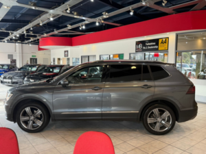 2020 Volkswagen Tiguan Allspace 1.5 Tsi Evo Match in Grey — image 5